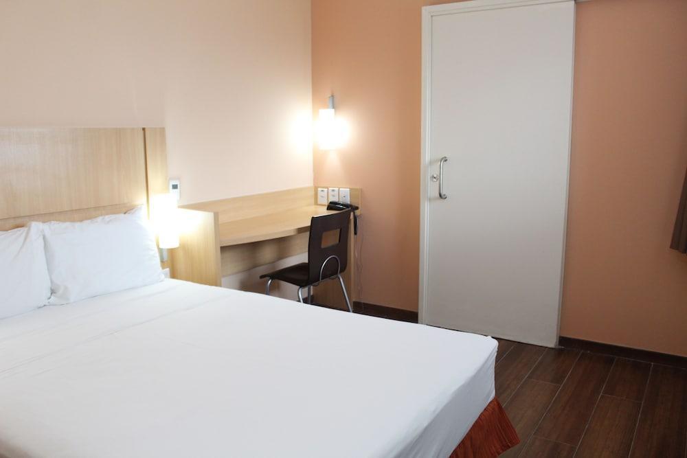 ibis Feira de Santana Hotel Bagian luar foto