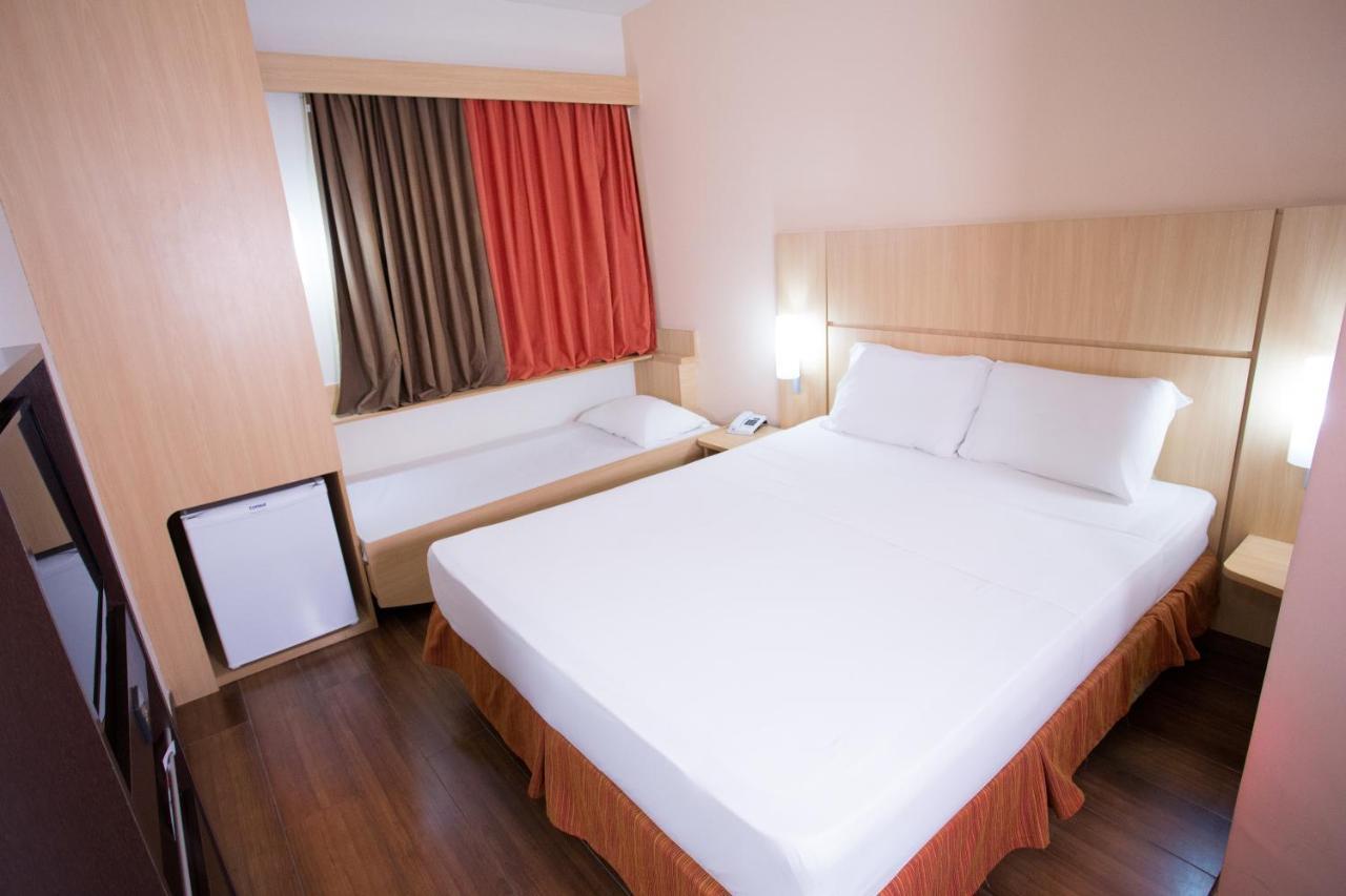 ibis Feira de Santana Hotel Bagian luar foto