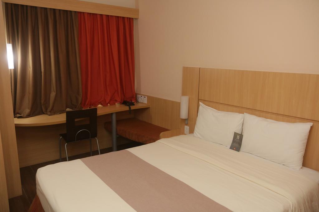 ibis Feira de Santana Hotel Bagian luar foto